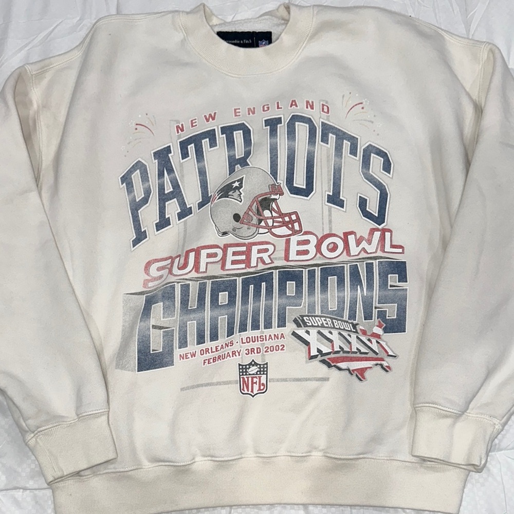 EUC Abercrombie & Fitch Men’s New England Patriots Crewneck - M